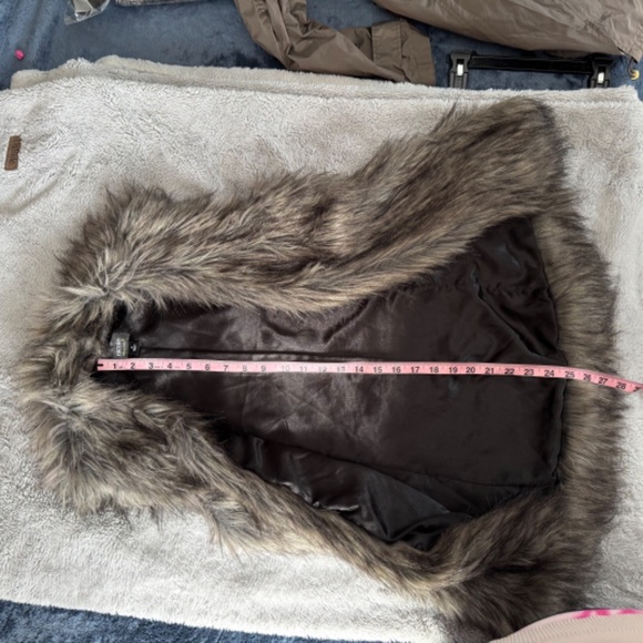 Nicole Miller Faux Fur Vest Sz Small Gray Black | Y2K Mob Wife Cozy Luxe - Picture 11 of 11
